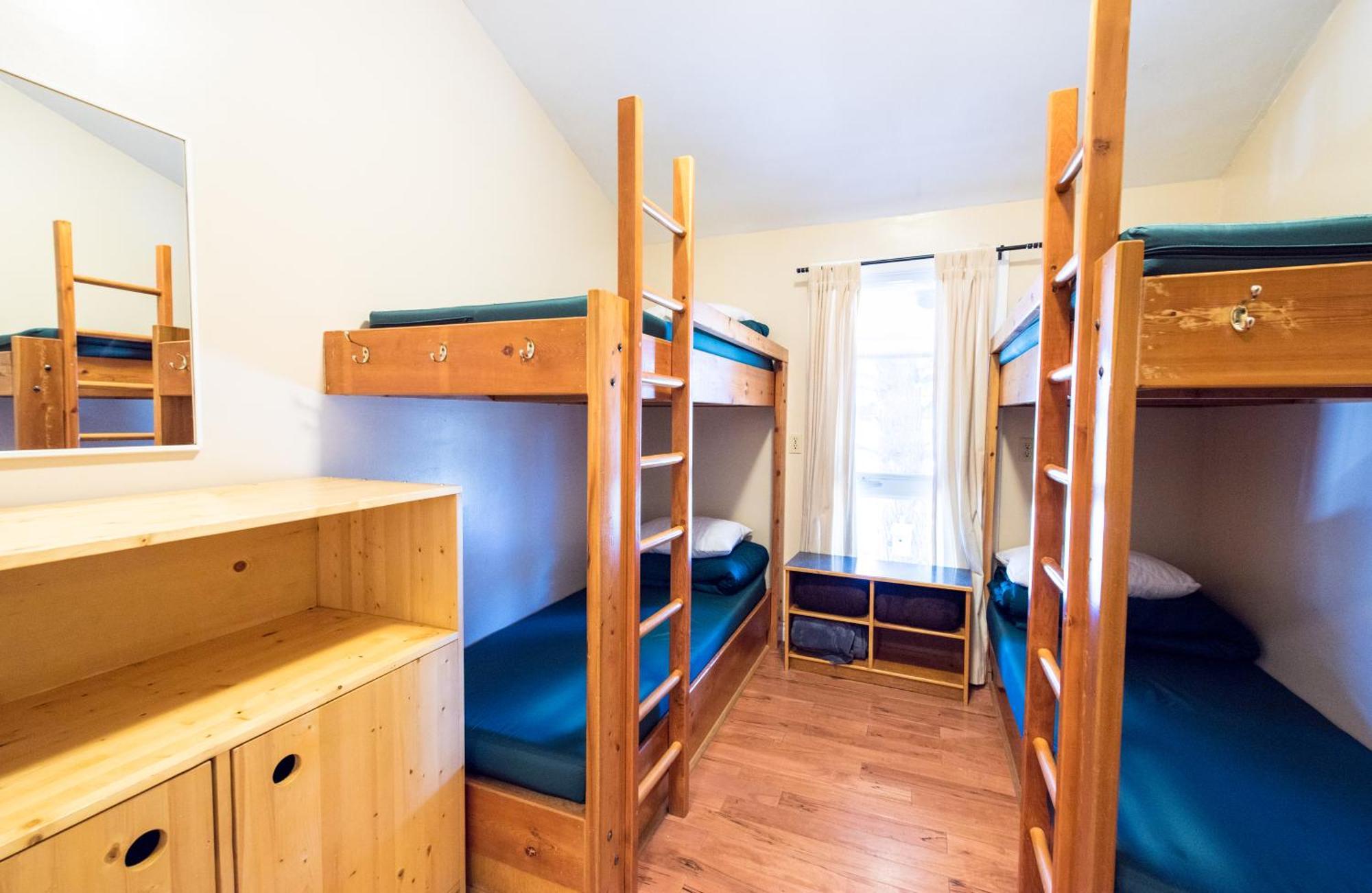 Canmore Alpine Hostel - Alpine Club Of Canada מראה חיצוני תמונה