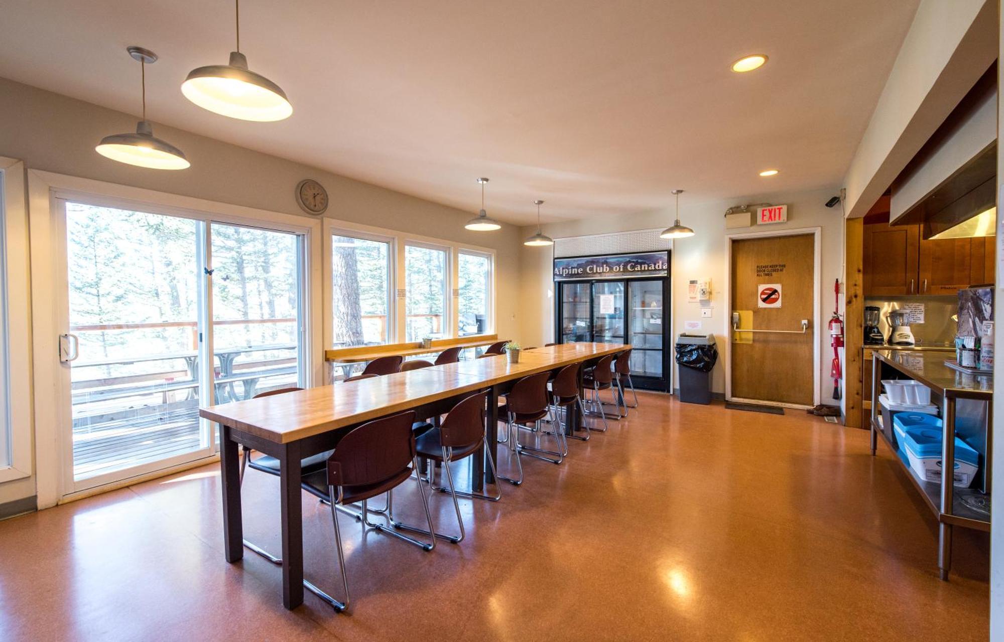 Canmore Alpine Hostel - Alpine Club Of Canada מראה חיצוני תמונה