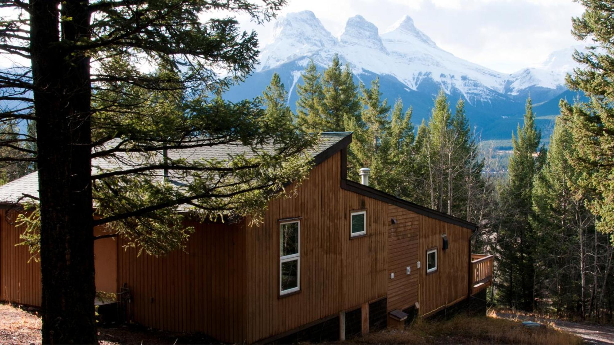 Canmore Alpine Hostel - Alpine Club Of Canada מראה חיצוני תמונה