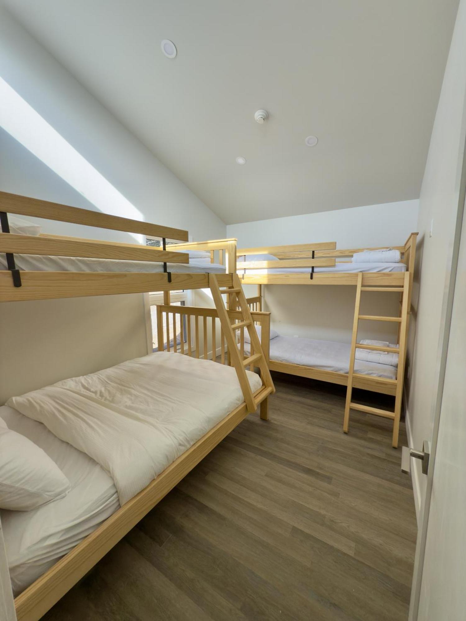 Canmore Alpine Hostel - Alpine Club Of Canada מראה חיצוני תמונה